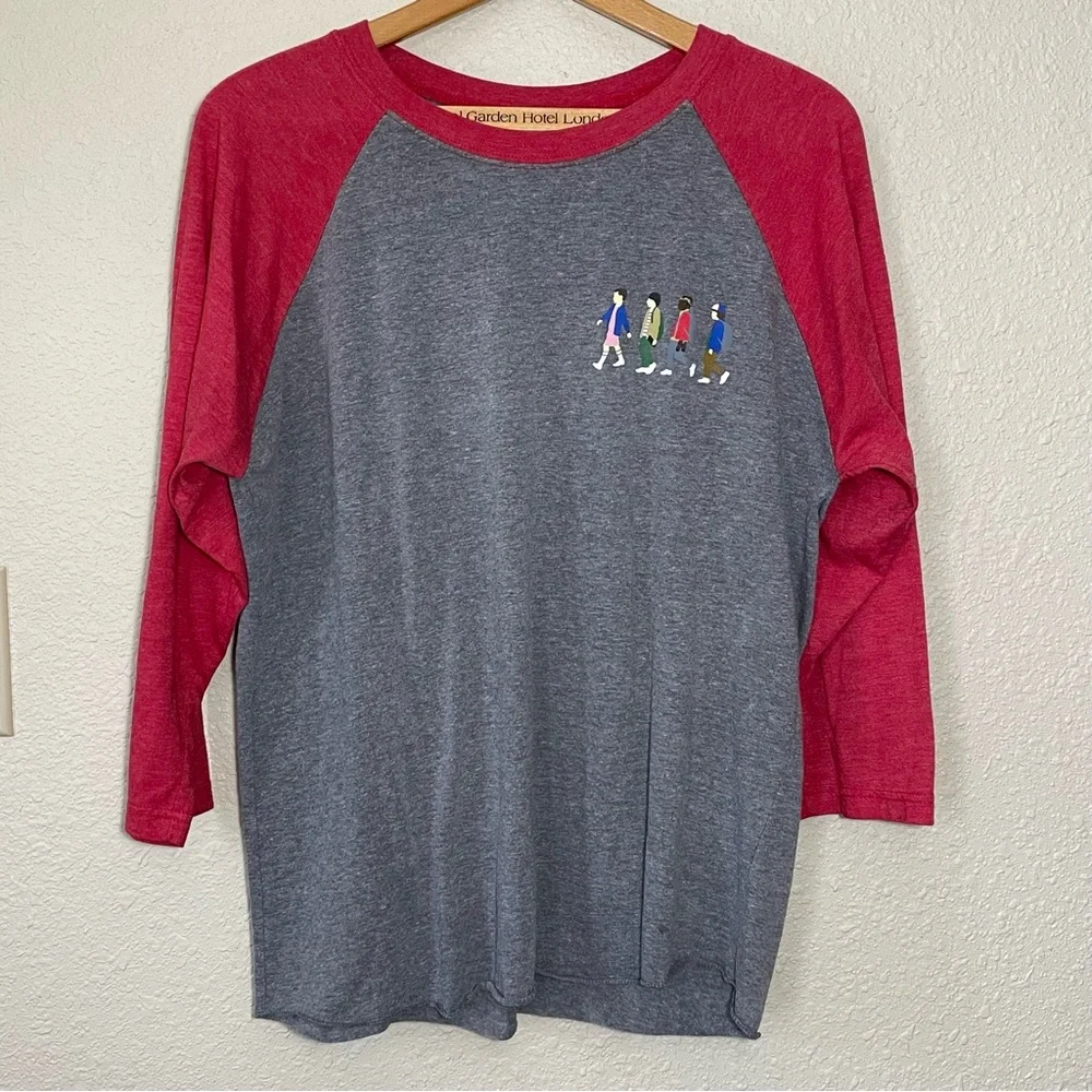 Stranger Things raglan baseball tee, Abbey Road themed graphic. Men’s large - Picture 2 of 5